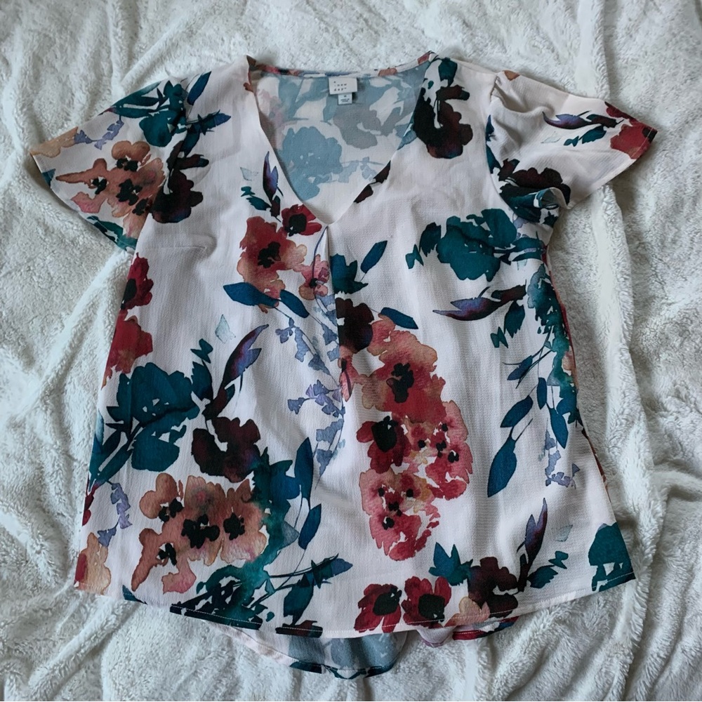 A New Day floral v neck blouse